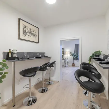 Zentral Fuer 6 Naehe Messe & Hbf Mit Balkon Und Wlan *