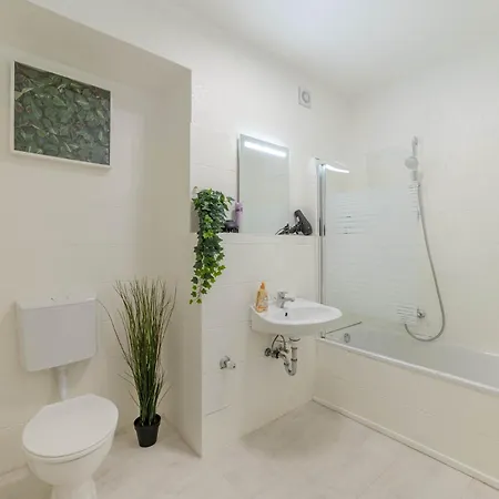 Zentral Fuer 6 Naehe Messe & Hbf Mit Balkon Und Wlan * Essen