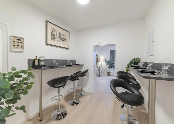 Zentral Fuer 6 Naehe Messe & Hbf Mit Balkon Und Wlan *