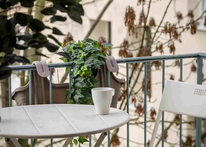 Zentral Fuer 6 Naehe Messe & Hbf Mit Balkon Und Wlan